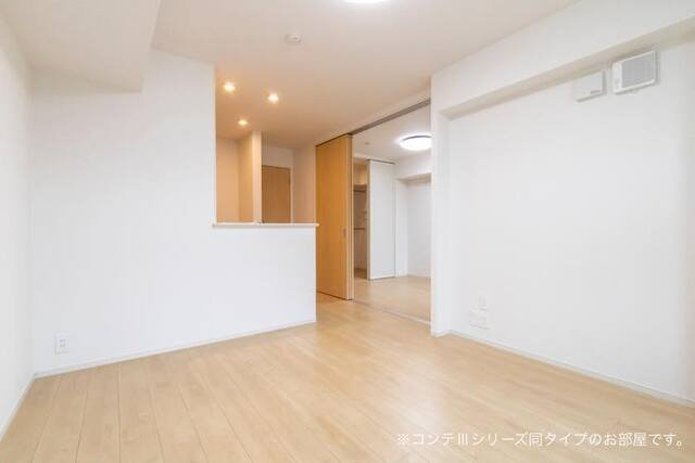 祇園３丁目アパートの居間・リビング|使いやすい居間です