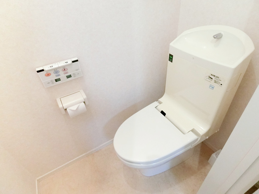 ラ・ペジーブルの内装|明るい室内です