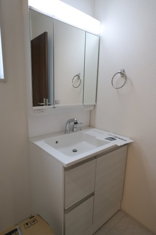 《仲介手数料無料》岩槻区西原台２丁目4(1号棟)新築一戸建てリーブルガーデンの浴室|撮影日 2025年10月31日 14:00 雨