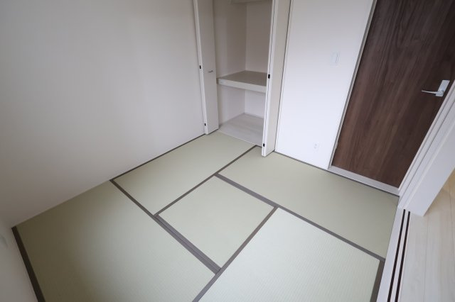 《仲介手数料無料》岩槻区西原台２丁目4(1号棟)新築一戸建てリーブルガーデンの和室|撮影日 2025年10月31日 14:00 雨