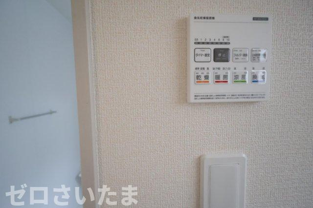 《仲介手数料無料》岩槻区西原台２丁目4新築一戸建てリーブルガーデンの浴室|撮影日 2025年10月31日 14:00 雨