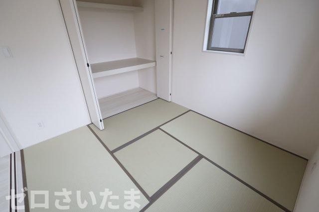 《仲介手数料無料》岩槻区西原台２丁目4新築一戸建てリーブルガーデンの和室|撮影日 2025年10月31日 14:00 雨