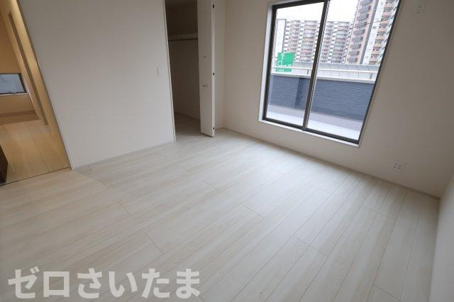 《仲介手数料無料》岩槻区西原台２丁目4新築一戸建てリーブルガーデンの洋室|撮影日 2025年10月31日 14:00 雨