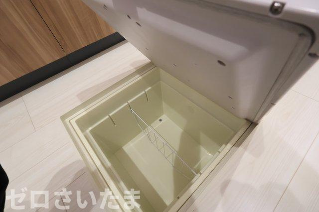 《仲介手数料無料》岩槻区西原台２丁目4新築一戸建てリーブルガーデンのキッチン|撮影日 2025年10月31日 14:00 雨