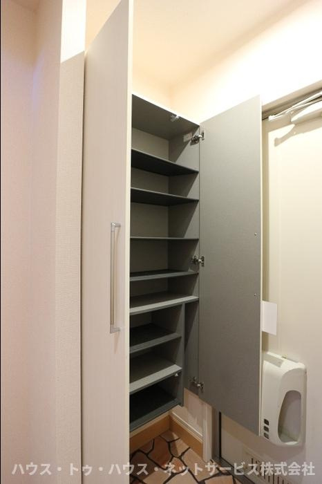 アシネスの玄関