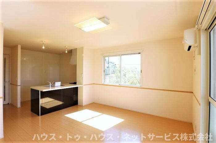 アシネスの居間・リビング