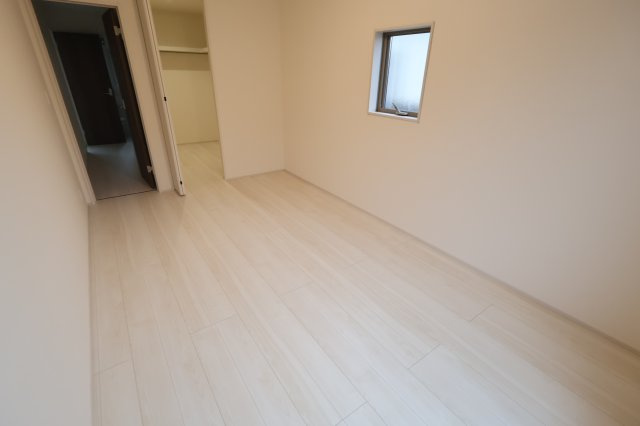 【洋室】 | 《仲介手数料無料》岩槻区西原台２丁目4(4号棟)新築一戸建てリーブルガーデン | 撮影日 2025年10月31日 14:00 雨