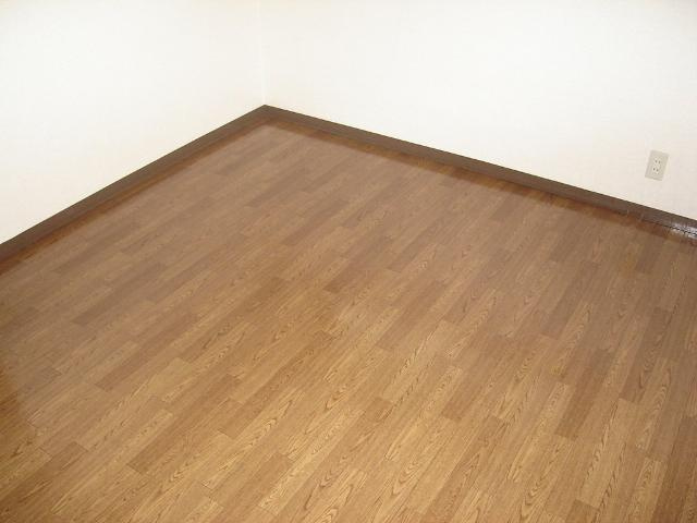 ロイヤルタムラさくら館の内装|洋室