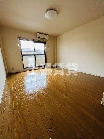 プチメゾン稲生Ⅱの居間・リビング