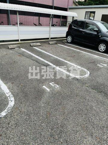 プチメゾン稲生Ⅱの駐車場