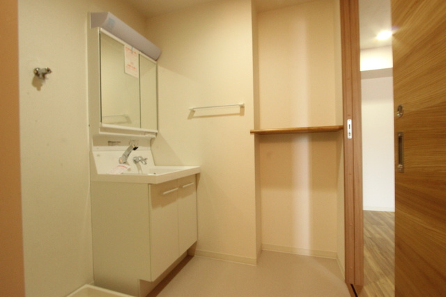 ラトレ白鳥の洗面所