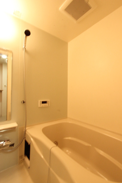 ラトレ白鳥の浴室