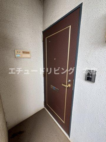 レヂオンス清瀬の玄関