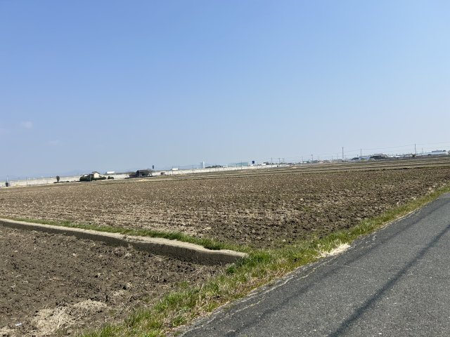 神野新田町マノ割売地　の前面道路含む現地写真