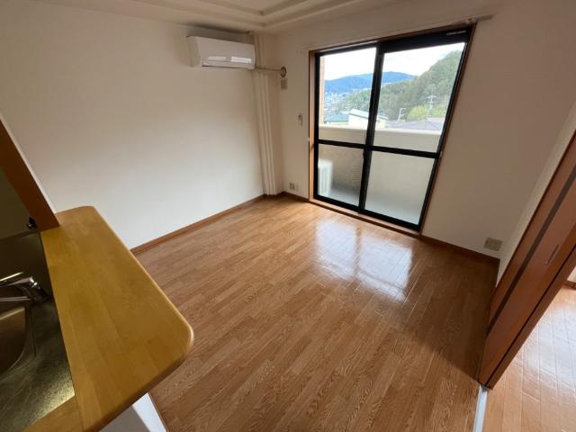 プレザンス西山本の居間・リビング|リビング