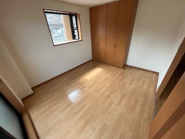 プレザンス西山本の内装|洋室