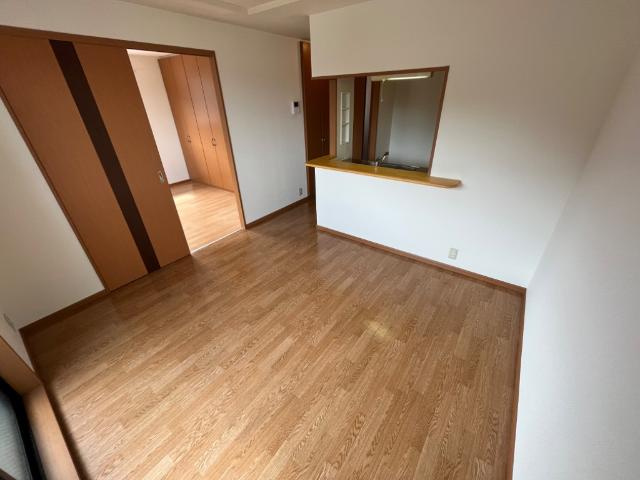 プレザンス西山本の居間・リビング|リビング