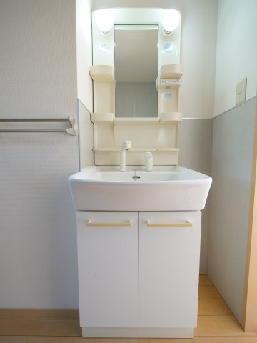 シャンティーブルーの洗面所