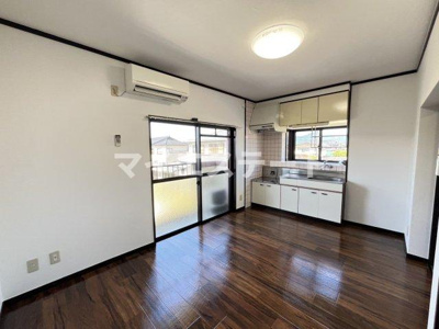 【居間・リビング】 | コーポラスJUN | 別部屋写真