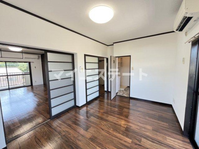 【居間・リビング】 | コーポラスJUN | 別部屋写真