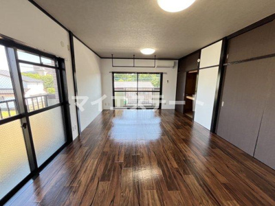 【居間・リビング】 | コーポラスJUN | 別部屋写真