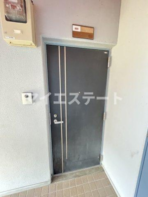 【玄関】 | コーポラスJUN | 別部屋写真