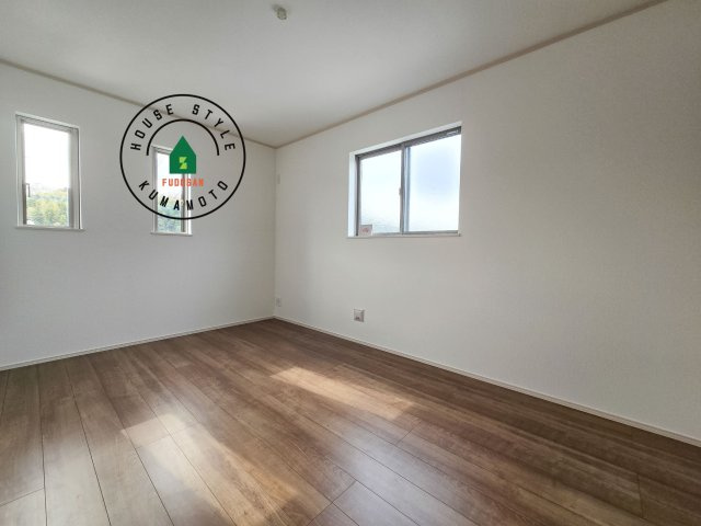 菊池郡大津町杉水第1-3棟（B号棟）の寝室|主寝室には収納力に優れたクローゼットがありますので、お部屋もすっきり片付きます。