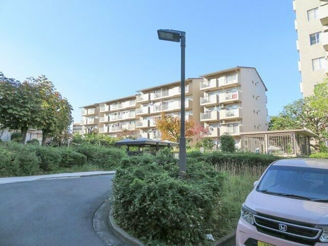 多摩市鶴牧３丁目の中古マンションの外観