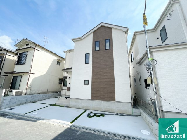 枚方市北楠葉町　新築一戸建ての外観|お客様に長く安心して住んでいだだける事にこだわった家づくり！住んでからのアフターサービスにもしっかりと取り組んでいます！