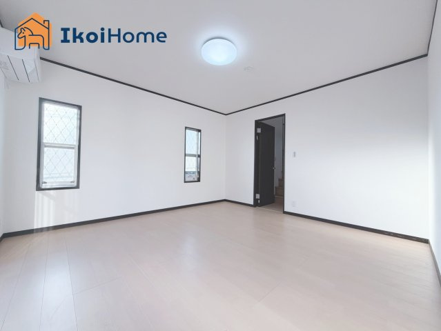 明石市北朝霧丘2丁目　中古戸建の寝室|●年中無休：当日予約可●洋室は広さございますのでお子様の洋室やテレワークスペースなどに最適です。
