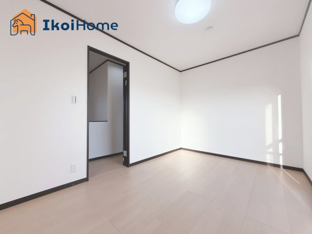 明石市北朝霧丘2丁目　中古戸建の子供部屋|●年中無休：当日予約可●オプションでより一層フローリング強くする10年保証のコーティングもご用意