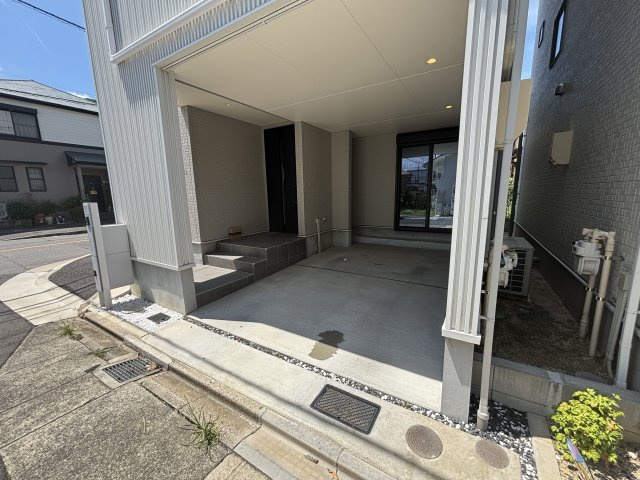中村区猪之越町｜名古屋市の戸建ならホームアップの駐車場