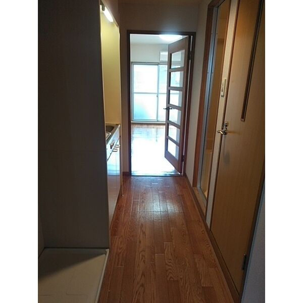 カーサ川並の玄関