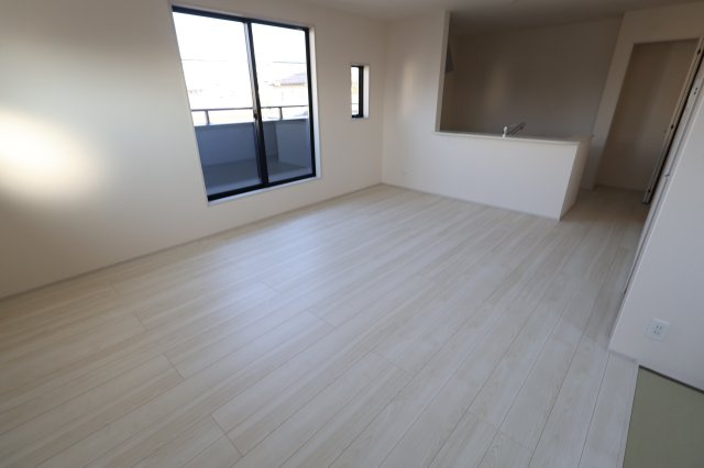 《仲介手数料無料》見沼区大字東門前330-4(全1戸)新築一戸建てリーブルガーデン