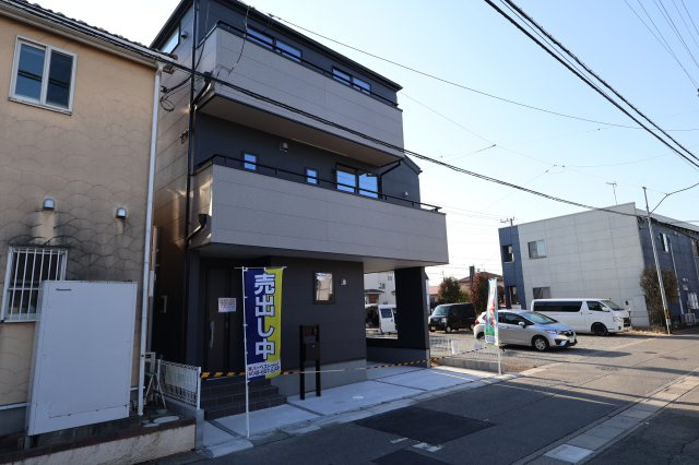 《仲介手数料無料》見沼区大字東門前330-4(全1戸)新築一戸建てリーブルガーデンの外観