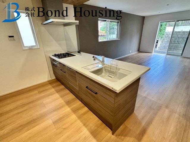 「お車3台駐車可」「敷地60坪以上」秋葉台2期 1棟のキッチン