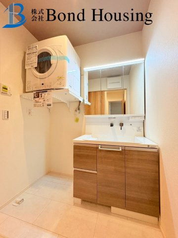 「お車3台駐車可」「敷地60坪以上」秋葉台2期 1棟の洗面所