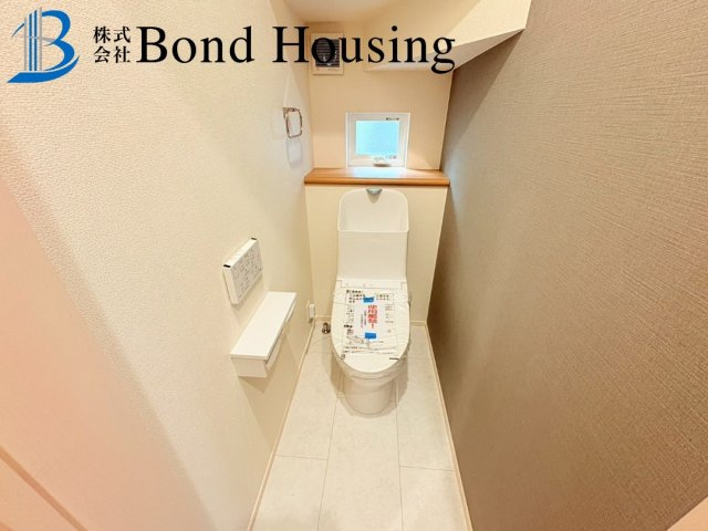 「お車3台駐車可」「敷地60坪以上」秋葉台2期 1棟のトイレ