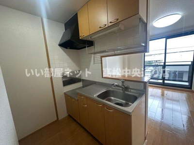 【キッチン】 | ロイヤルピジョン