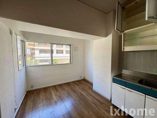 メゾン茨木西駅前の居間・リビング