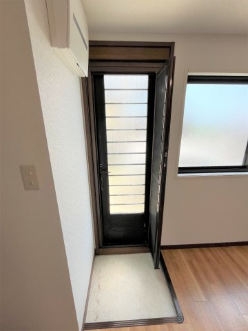 【キッチン】 | 仲介手数料無料！常盤小学校に通えるリフォーム済み中古住宅！宇部市西岐波 | 勝手口