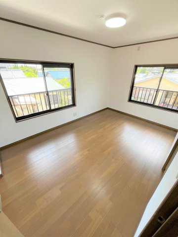 【洋室】 | 仲介手数料無料！常盤小学校に通えるリフォーム済み中古住宅！宇部市西岐波 | 個人の部屋や寝室として使える洋室です