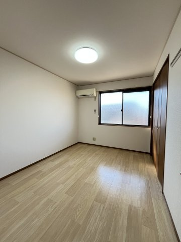 ストークシャルム原田の洋室