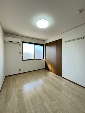 ストークシャルム原田の洋室