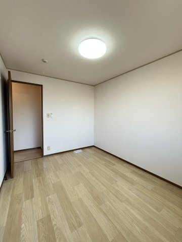 ストークシャルム原田の洋室