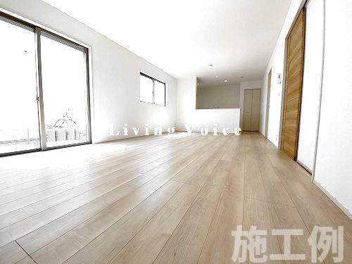 【居間・リビング】 | 【仲介手数料０円】座間市入谷東4丁目第1期　新築一戸建て | 座間市入谷東4丁目第1期　新築一戸建て