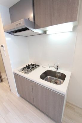 プラウドフラット三越前のキッチン