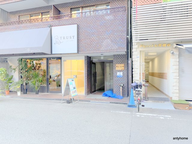 サニーコーポ山中　仲介手数料無料のエントランス