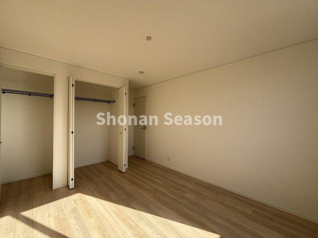 【洋室】 | 耐震+制震装置搭載で繰り返す地震に強く、安心して長くお住まいいただけます。