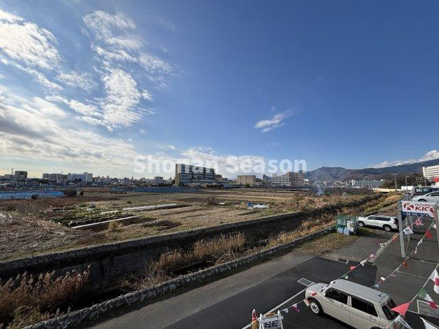 【展望】 | 前面には高い建物がなく、心地よい風が吹き抜けます♪